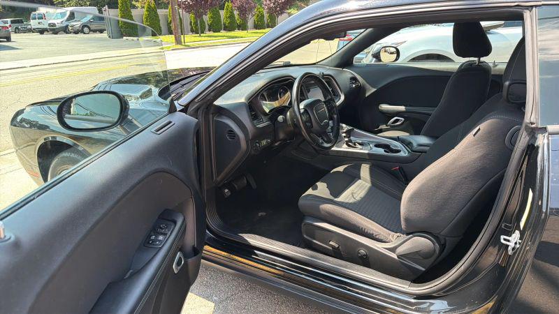 2022 Dodge Challenger SXT