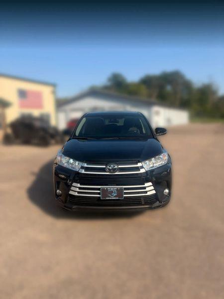2017 Toyota Highlander LE Plus for sale in Zimmerman, MN