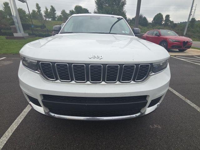 2022 Jeep Grand Cherokee L Laredo 4x4