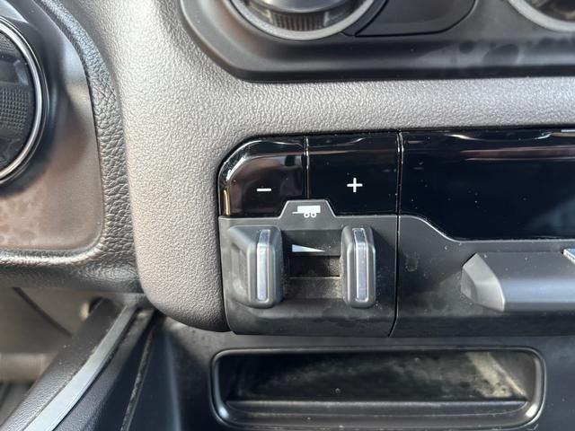 2021 Ram 1500 Big Horn Crew Cab 4x4 57 Box