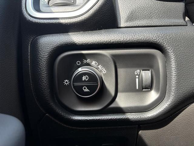 2021 Ram 1500 Big Horn Crew Cab 4x4 57 Box
