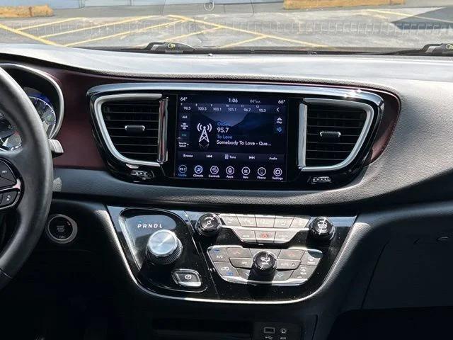 2020 Chrysler Pacifica 35th Anniversary Touring L