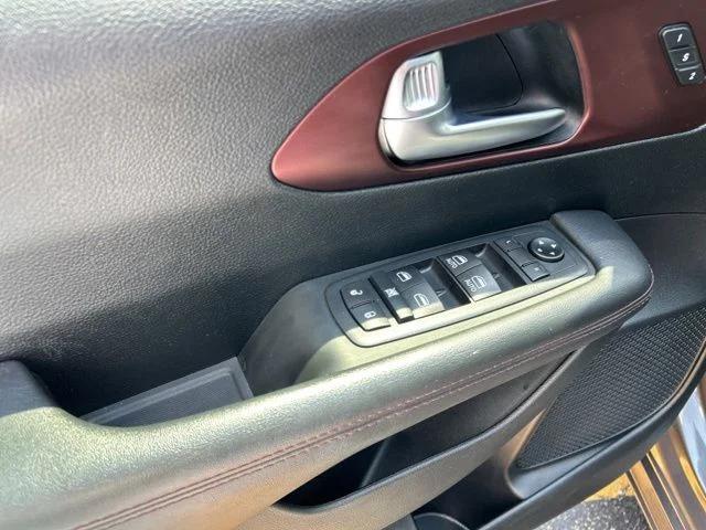 2020 Chrysler Pacifica 35th Anniversary Touring L
