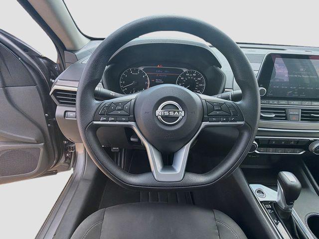2025 Nissan Altima SV - Photo 11