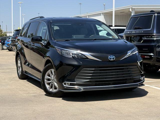 2024 Toyota Sienna XLE for sale in Dallas, TX