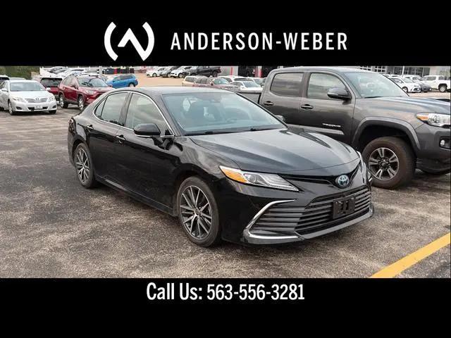 2022 Toyota Camry XLE Hybrid for sale in Dubuque, IA