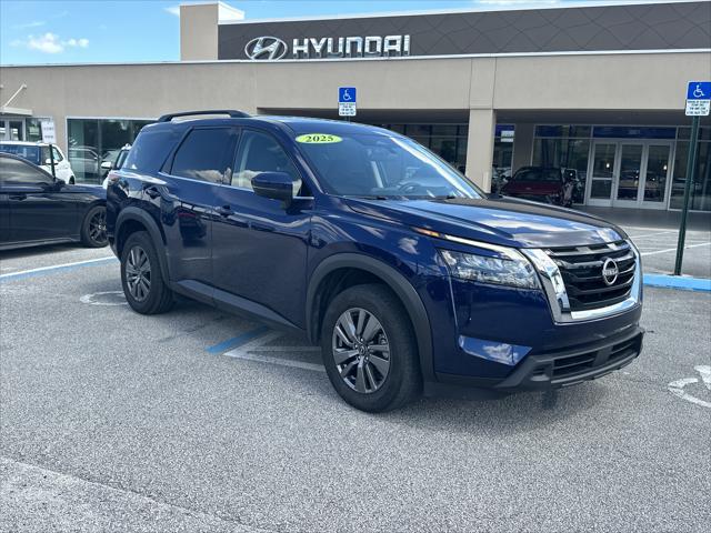 2025 Nissan Pathfinder SV FWD
