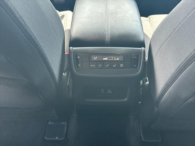 2025 Nissan Pathfinder SV FWD