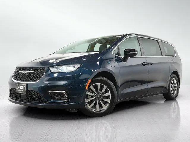 2024 Chrysler Pacifica Hybrid Select for sale in Burnsville, MN