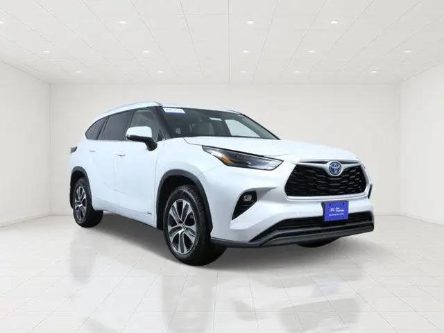 2023 Toyota Highlander Hybrid XLE for sale in Apple Valley, MN