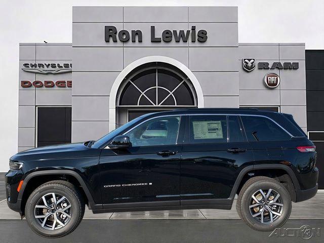 2027 Jeep Grand Cherokee Laredo