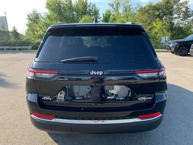 2027 Jeep Grand Cherokee Laredo