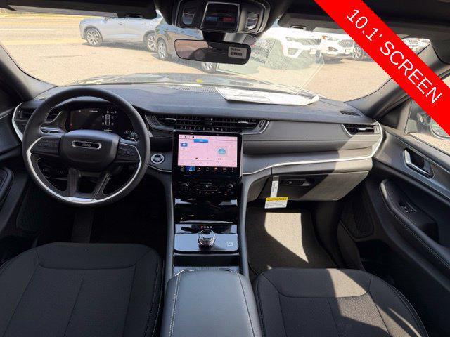 2027 Jeep Grand Cherokee GRAND CHEROKEE LAREDO 4X4 2027 Jeep Grand Cherokee GRAND CHEROKEE LAREDO 4X4