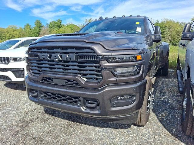 2027 RAM Ram 3500 RAM 3500 BIG HORN CREW CAB 4X4 8 BOX 2027 RAM Ram 3500 RAM 3500 BIG HORN CREW CAB 4X4 8 BOX