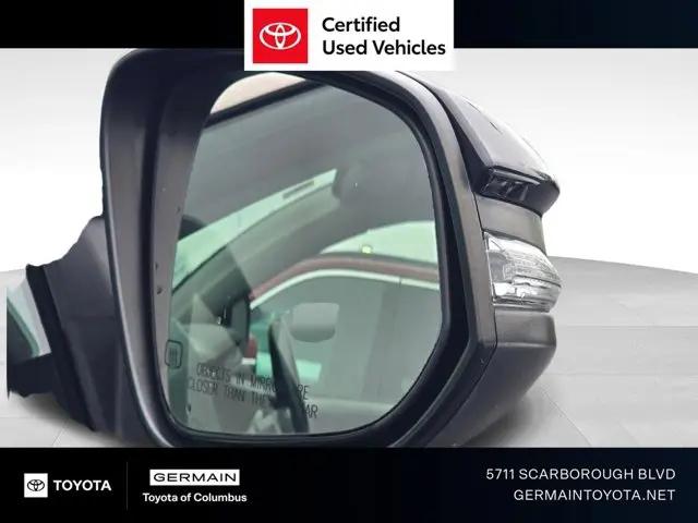 2017 Toyota Highlander LE Plus for sale in Columbus, OH