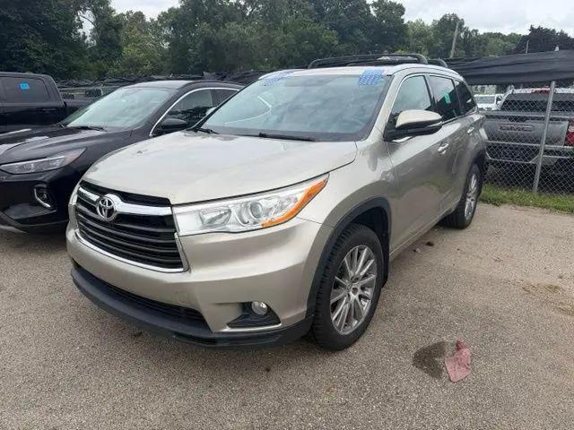 2014 Toyota Highlander XLE V6 for sale in Michigan Center, MI