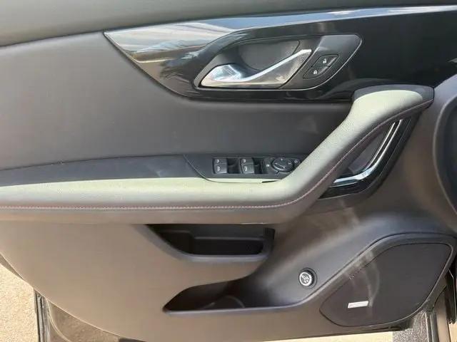 2025 Chevrolet Blazer FWD RS