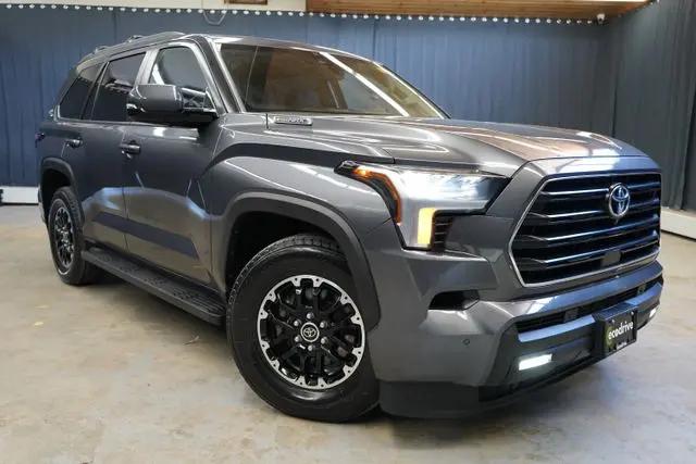2024 Toyota Sequoia SR5