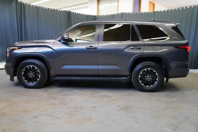 2024 Toyota Sequoia SR5