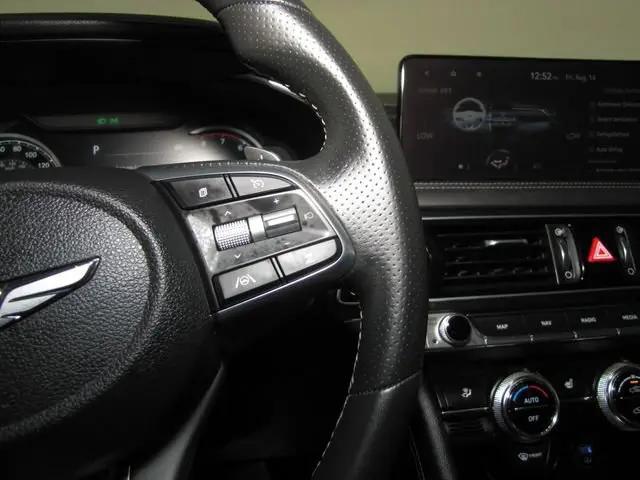 2023 Genesis G70 2.0T RWD