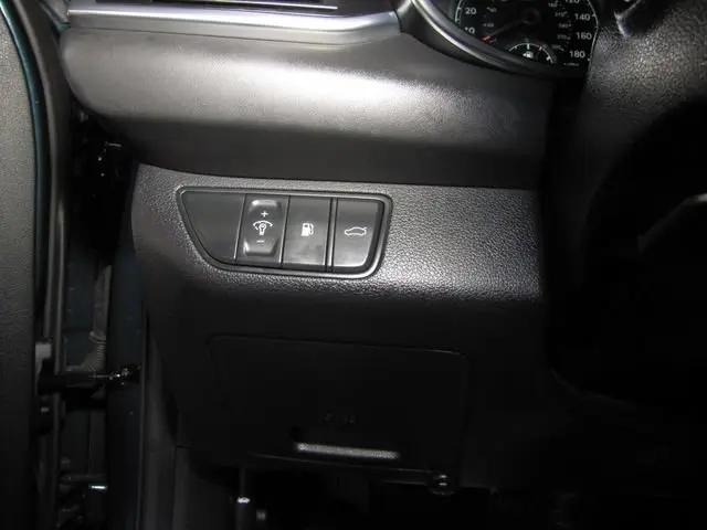 2023 Genesis G70 2.0T RWD