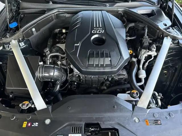 2023 Genesis G70 2.0T RWD