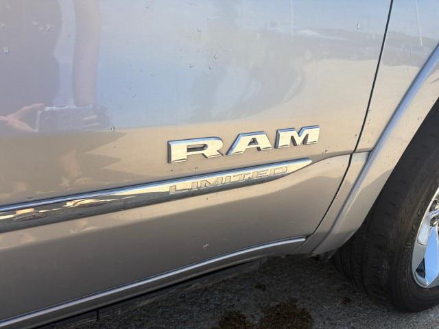 2019 Ram 1500 Limited Crew Cab 4x4 57 Box