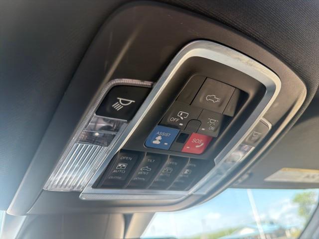 2019 Ram 1500 Limited Crew Cab 4x4 57 Box