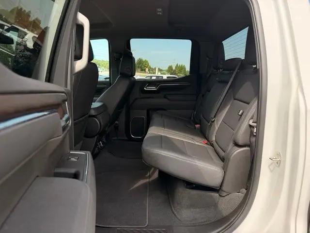 2026 GMC Sierra 1500 Crew Cab, Short Bed, SLT, RWD