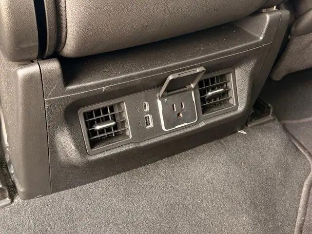 2026 GMC Sierra 1500 Crew Cab, Short Bed, SLT, RWD