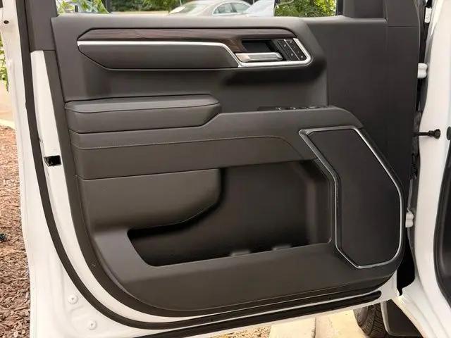 2026 GMC Sierra 1500 Crew Cab, Short Bed, SLT, RWD