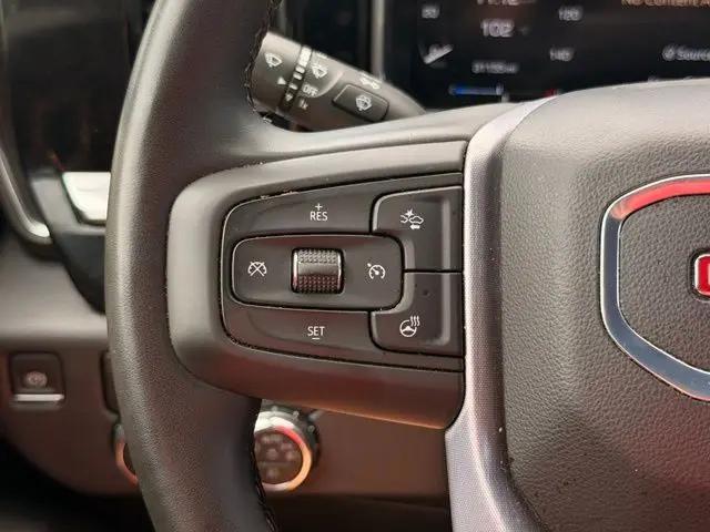 2026 GMC Sierra 1500 Crew Cab, Short Bed, SLT, RWD