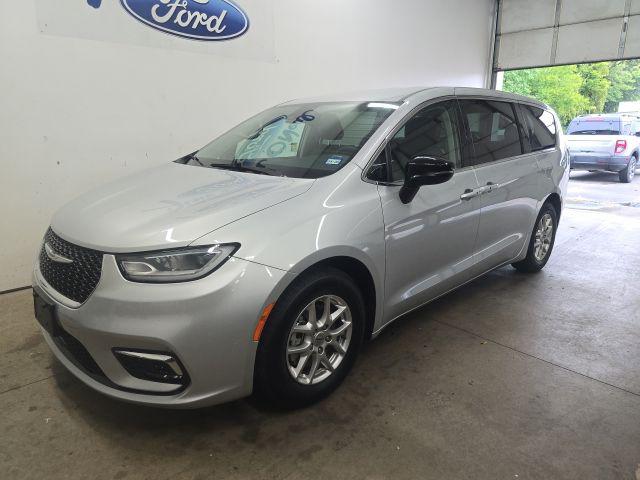 2024 Chrysler Pacifica Touring L for sale in Sellersburg, IN