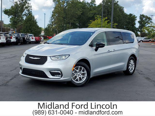2024 Chrysler Pacifica Touring L for sale in Midland, MI