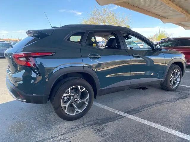 2025 Chevrolet Trax FWD LT