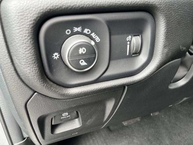 2023 Ram 1500 Big Horn Crew Cab 4x4 57 Box