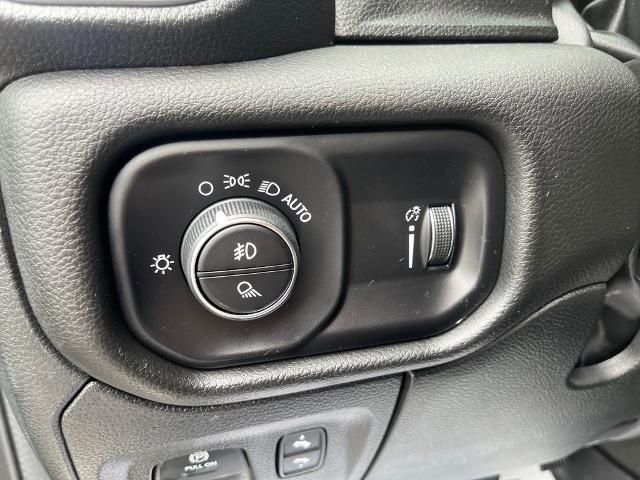 2023 Ram 1500 Big Horn Crew Cab 4x4 5'7" Box