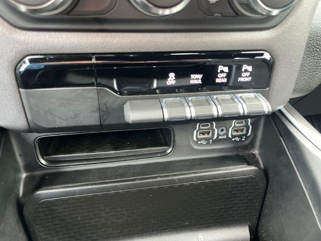2023 Ram 1500 Big Horn Crew Cab 4x4 5'7" Box
