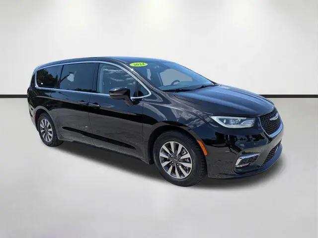 2024 Chrysler Pacifica Hybrid Select for sale in Fort Myers, FL