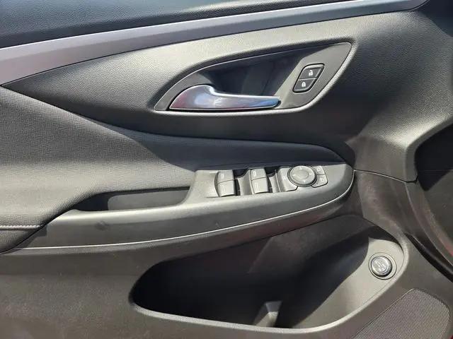 2026 Buick NV Preferred FWD