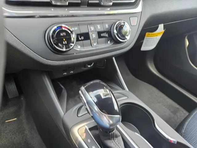 2026 Buick NV Preferred FWD