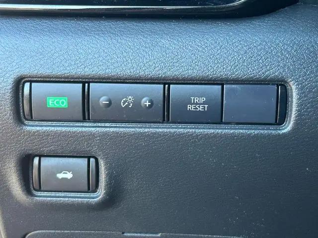2023 Nissan Sentra SV Xtronic CVT