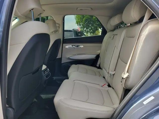 2027 Genesis GV70 2.5T Advanced