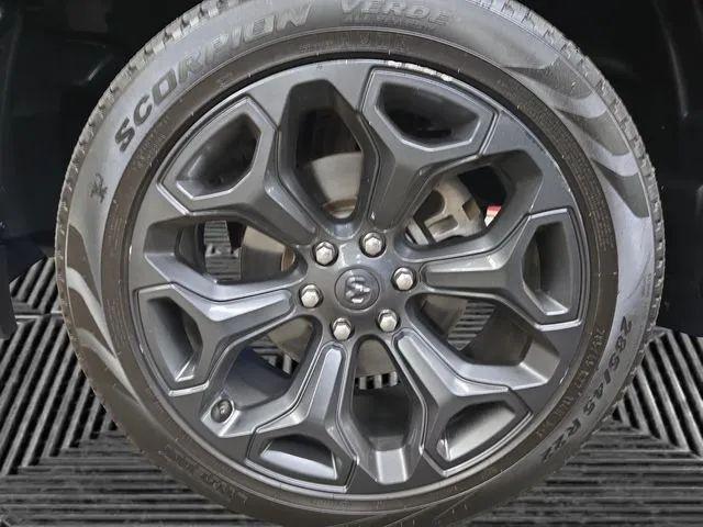 2022 Ram 1500 Limited Crew Cab 4x4 57 Box