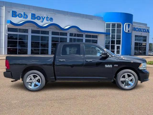 2018 Ram 1500 Express Crew Cab 4x2 57 Box
