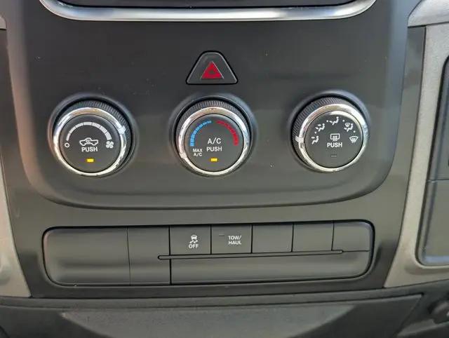 2018 Ram 1500 Express Crew Cab 4x2 57 Box