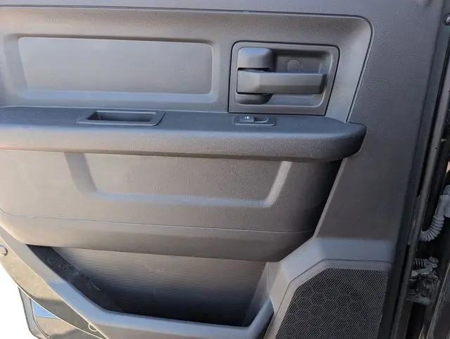 2018 Ram 1500 Express Crew Cab 4x2 57 Box
