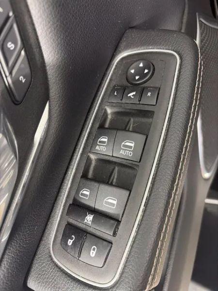 2023 Ram 1500 Laramie Crew Cab 4x4 64 Box