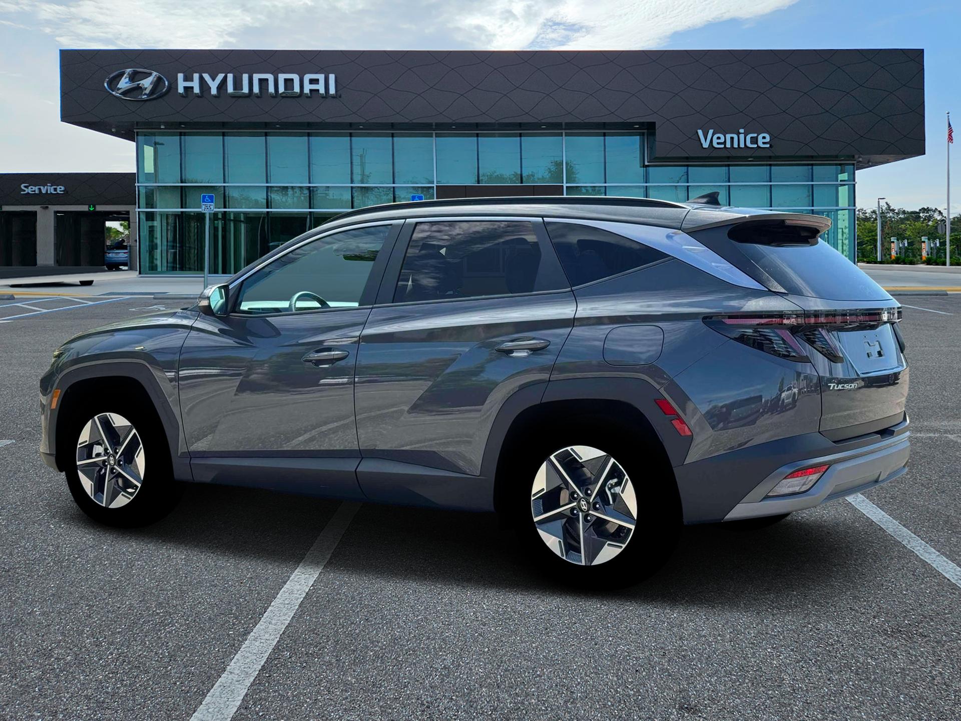 2026 Hyundai TUCSON SEL Premium FWD - Image 4