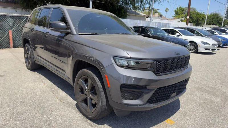 2022 Jeep Grand Cherokee Altitude 4x4 for sale in Van Nuys, CA